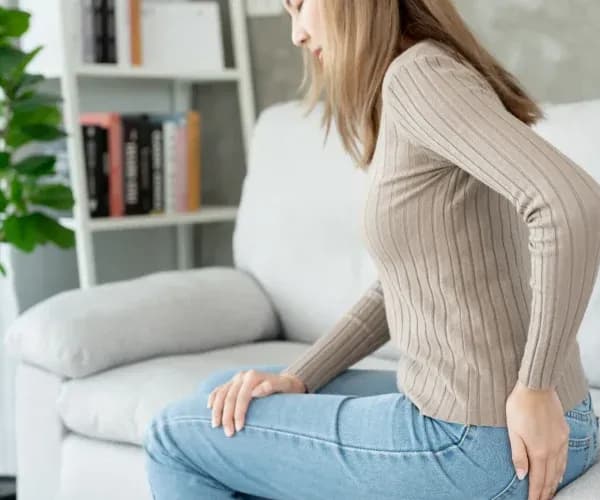 Makat Ağrısı Neden Olur? Nasıl Geçer?